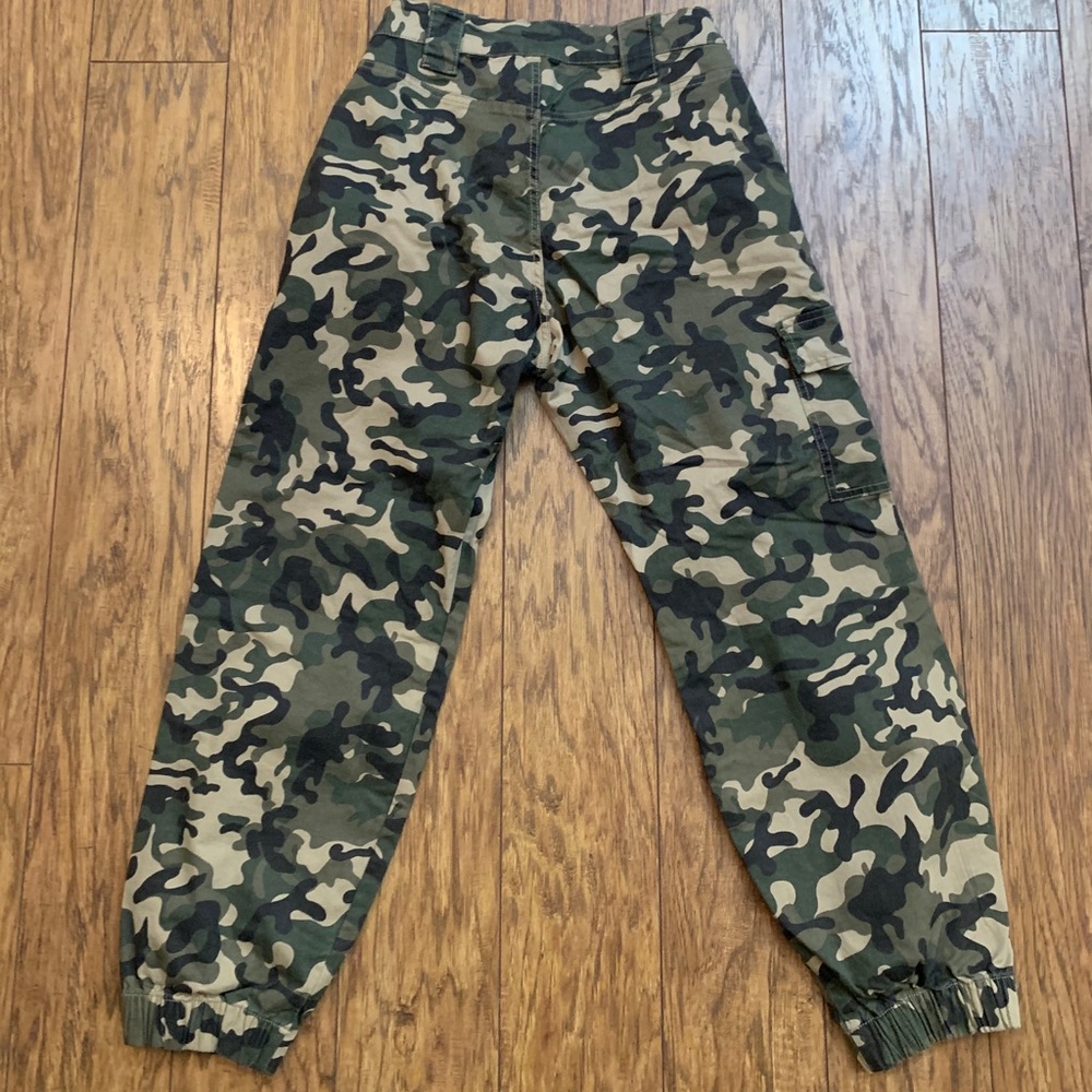 Camo Women cargo style pants